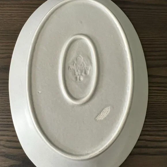 Yorktowne by PFALTZGRAFF 14” Oval Baker Stoneware Tan Blue Trim Flower Pattern